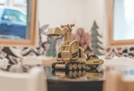 Holzbagger Kinderspielzeug