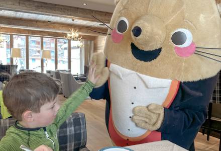 Herr Gorfion im Restaurant