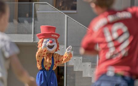 Clown Happy im Familienhotel Gorfion Liechtenstein