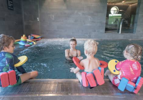 Schwimmkurs für Kinder im Familienhotel Gorfion Liechtenstein